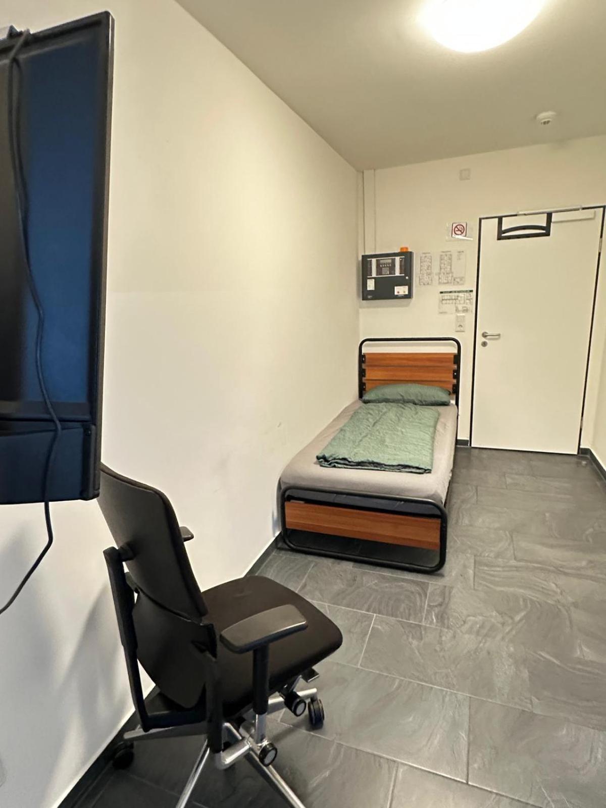 Mk Hostel Oyten - Free Wifi & Parking - 24H Check-In Ngoại thất bức ảnh