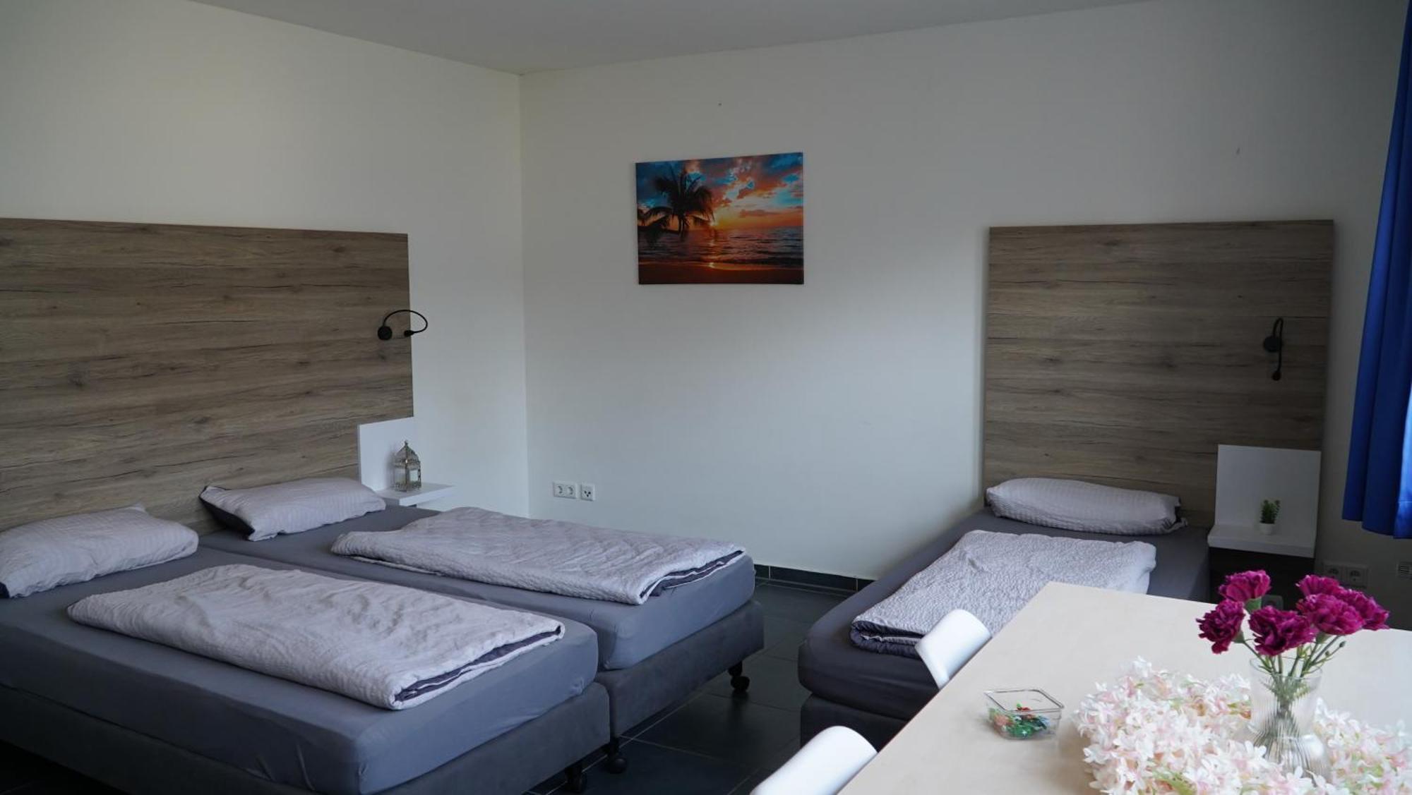 Mk Hostel Oyten - Free Wifi & Parking - 24H Check-In Ngoại thất bức ảnh