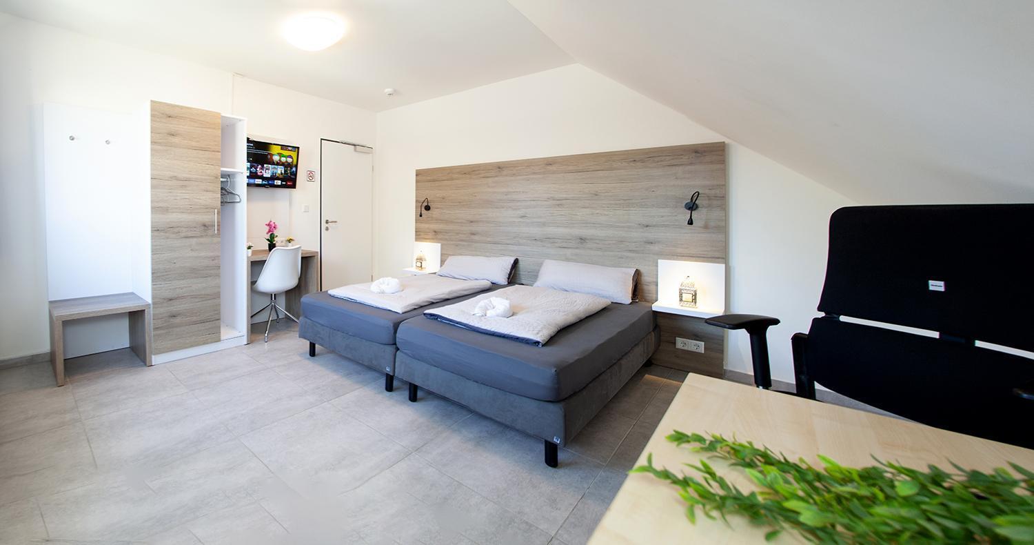 Mk Hostel Oyten - Free Wifi & Parking - 24H Check-In Ngoại thất bức ảnh